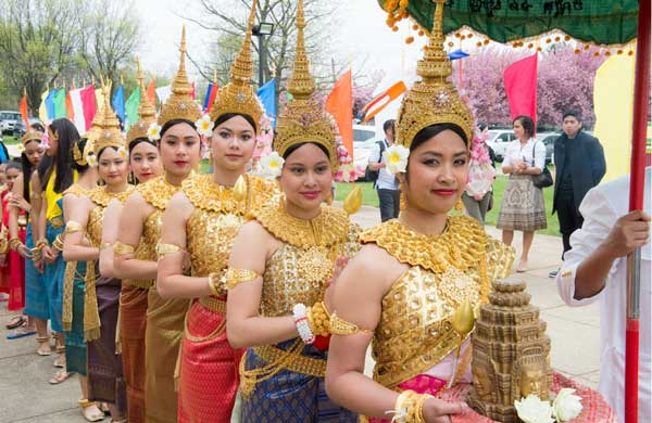 جشن بودایی در جنوب شرق آسیا