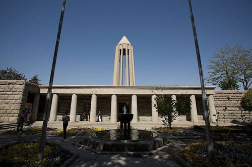 آثار باستانی و تاریخی همدان آثار باستانی و تاریخی همدان