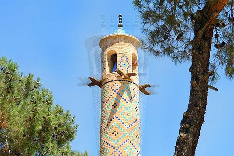 جاذبه های گردشگری اصفهان ، نصف جهان