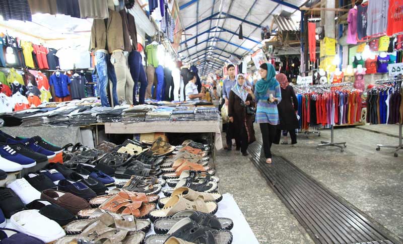 بازار بزرگ ساحلی آستارا ، از معروف‌ترین بازارهای ایران
