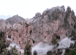 غار سنگی حسین کوهکن از جاذبه های دیدنی بانه ور