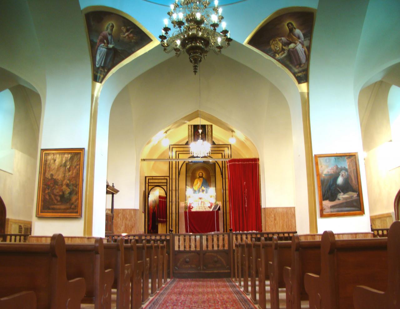 کلیسای مریم مقدس از بناهای تاریخی بندرانزلی