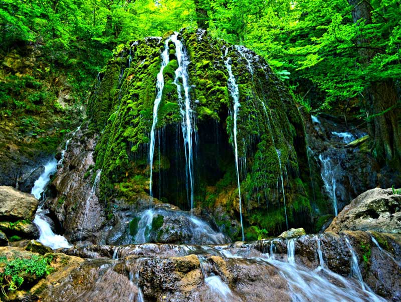آبشار اسپه او ، از جاذبه‌های طبیعی مازندران