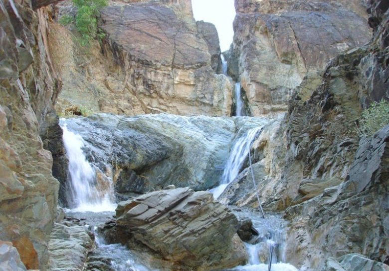 جاذبه طبیعی آبشار پالیزوک