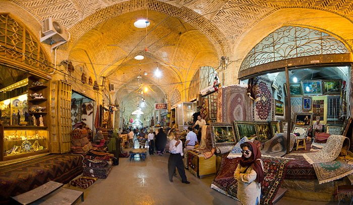 بازار وکیل یکی از قشنگ‌ترین بازارهای سنتی ایران