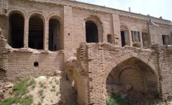 جاذبه های تاریخی قلعه ضرغام السلطنه
