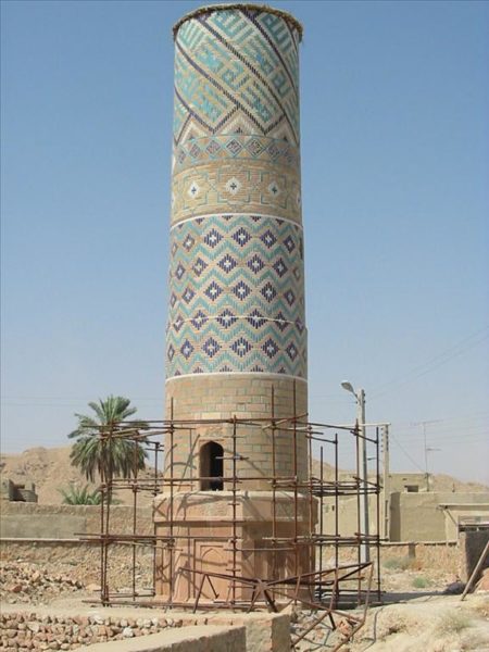 مناره کاشی شیخ دانیال یکی از زیباترین بناهای تاریخی
