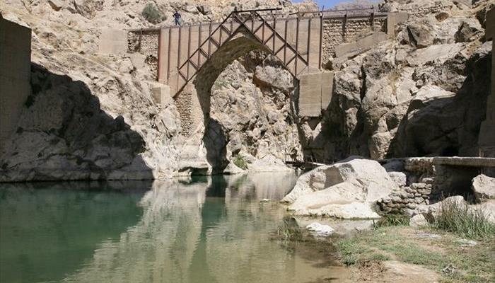پل بهشت آباد ، از جاذبه های تاریخی شهر اردل