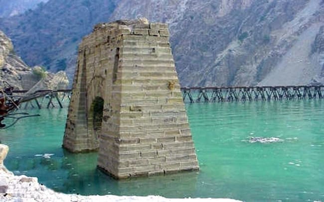 پل تاریخی شالو یکی از آثار قدیمی شهرستان ایذه