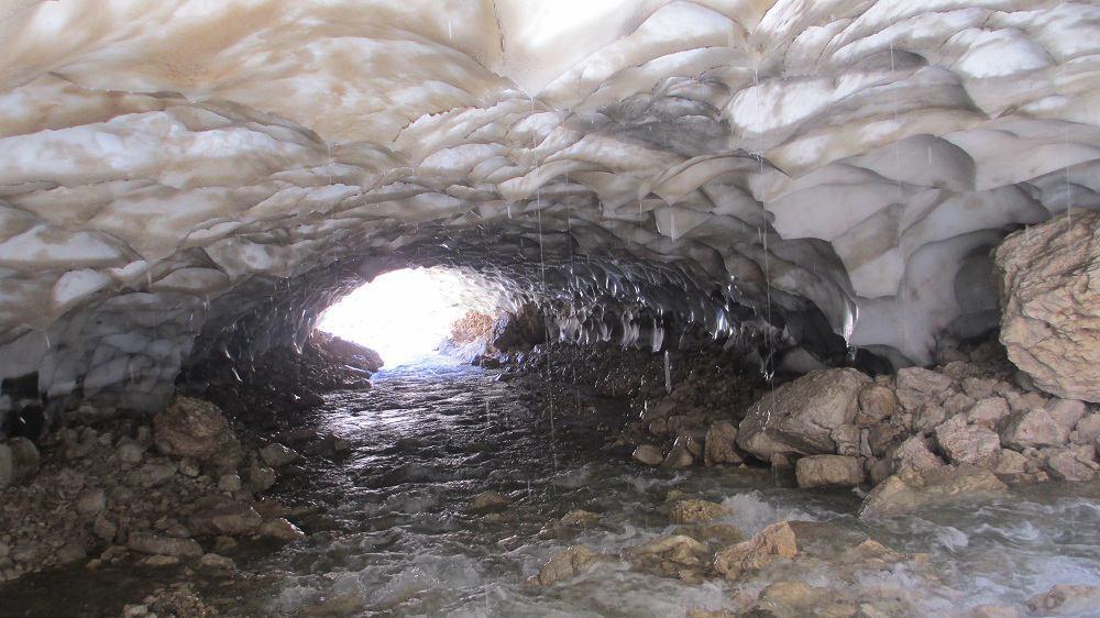 گردشگری زمستانی در غار یخی چما