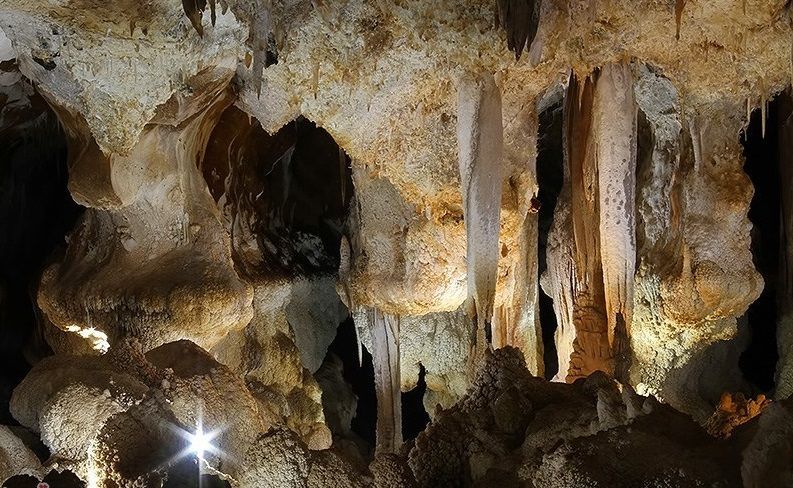 غار کتله خور غارِی شگفت‌انگیز و منحصر به فرد