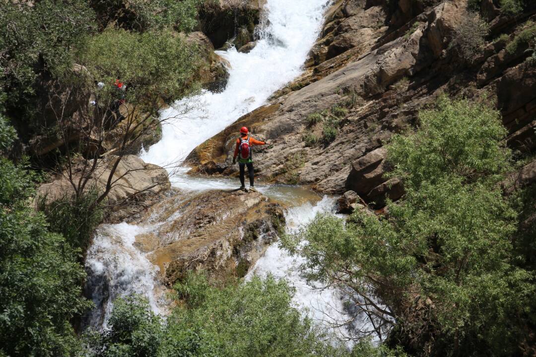 جاذبه زیبا و طبیعی آبشار طوف کما