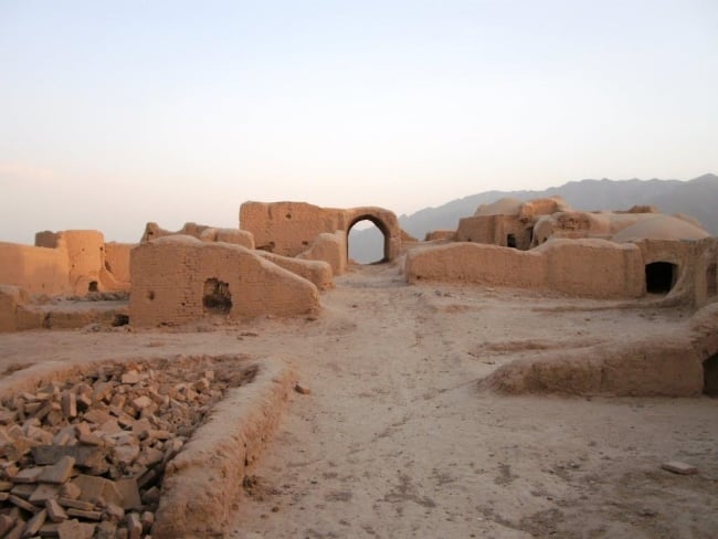 قلعه خورمیز یکی از آثار باستانی مهریز