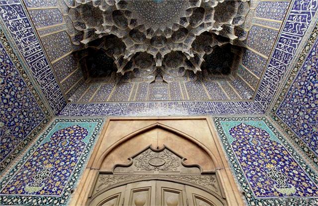 مدرسه‌ چهار باغ ، بنایی باشکوه و دیدنی در قلب اصفهان