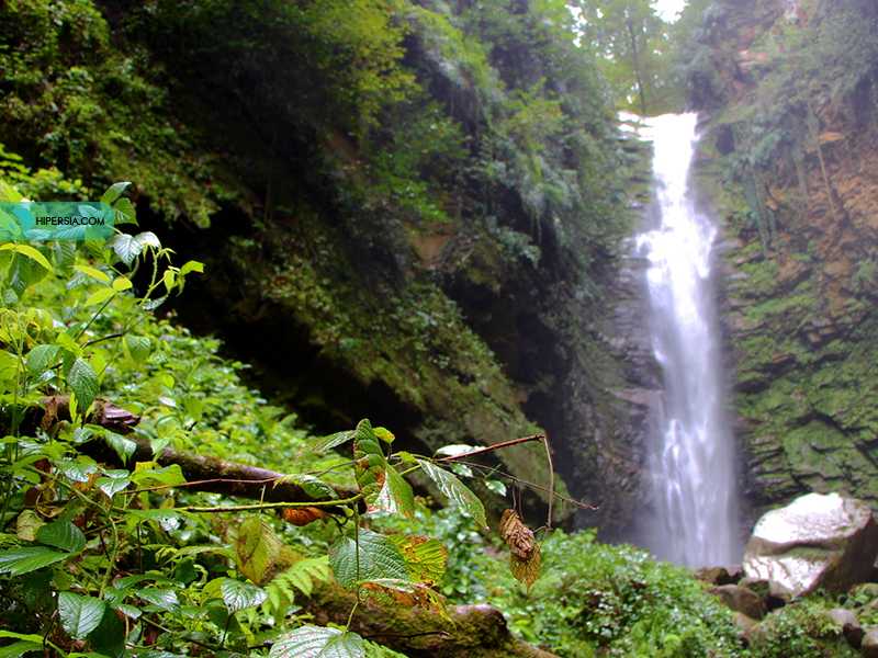 آبشار زیبای اسکلیم رود سوادکوه
