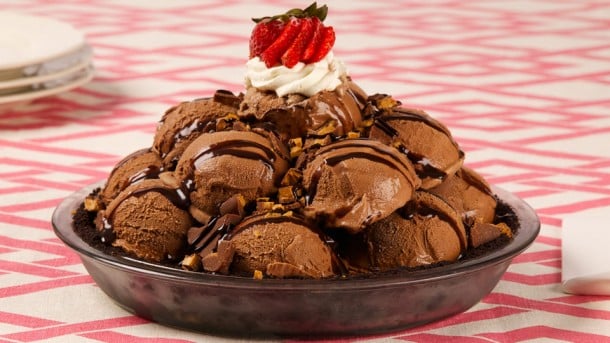 با 10 نوع از بهترین بستنی ها در دنیا آشنا شوید