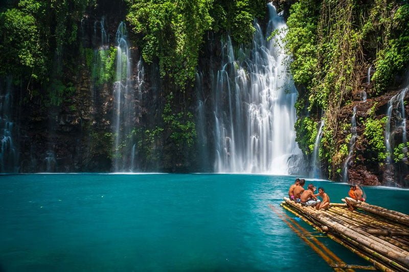 با 12 مورد از شگفت‌انگیزترین آبشارهای دنیا آشنا شوید