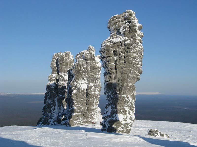 ستون های سنگی منپاپانر در روسیه