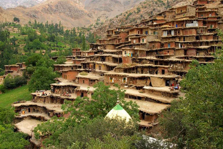 روستاهای عجیب ایران از روستای ۱۲۳ هزار ساله تا روستای نابینایان