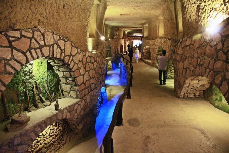 کاریز شهر زیبا زیر زمینی در کیش با قدمت ۲۵۰۰ ساله