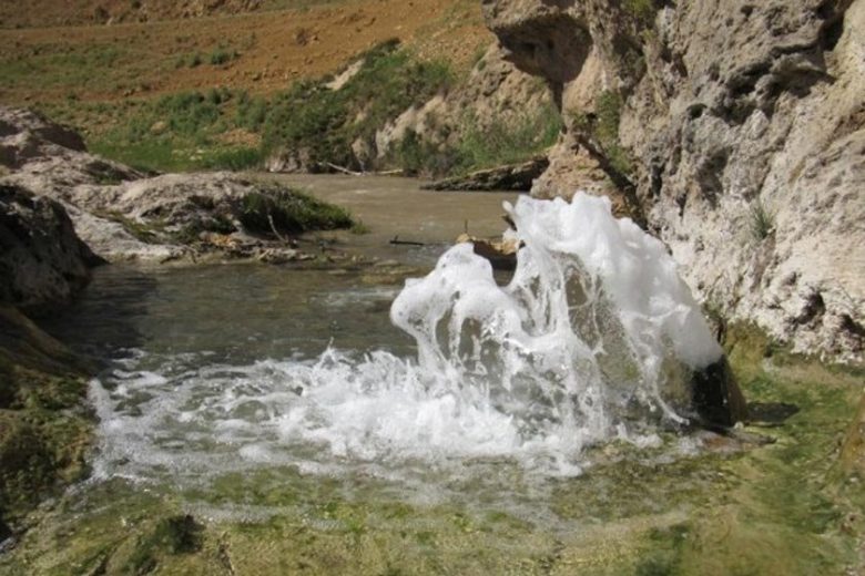 معرفی چشمه های درمانی آب گرم هفت آباد ارومیه