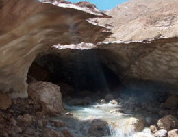 غار یخی چما ، از بهترین جاذبه های گردشگری چهارمحال و بختیاری