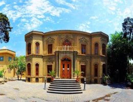 موزه آبگینه و سفالینه یکی از محبوب ترین موزه های شهر تهران