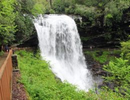 بهترین آبشارهای کارولینای شمالی